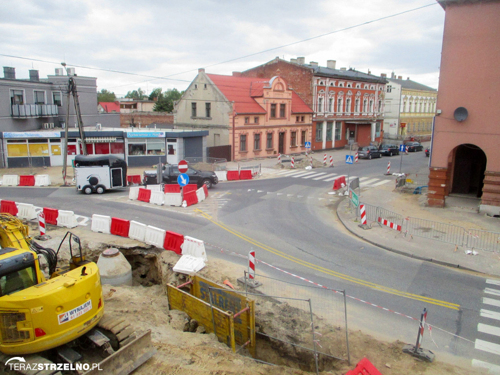 Fotorelacja z placu budowy rond w Strzelnie