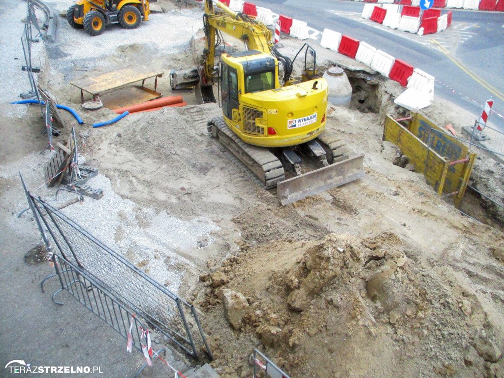 Fotorelacja z placu budowy rond w Strzelnie