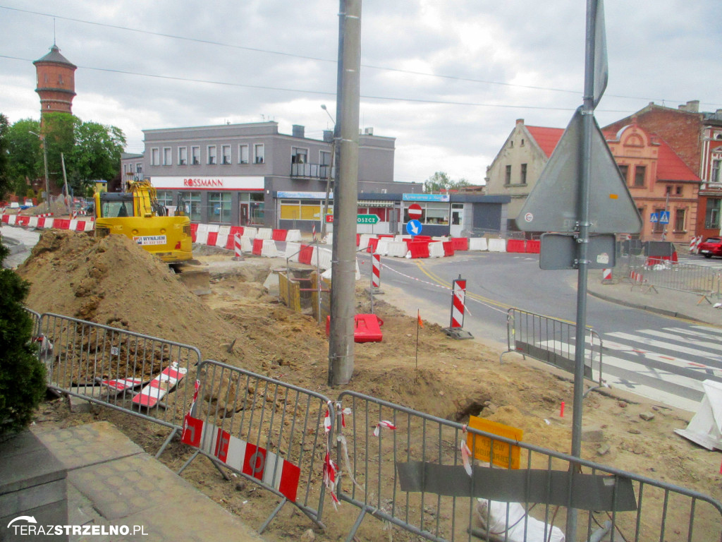 Fotorelacja z placu budowy rond w Strzelnie