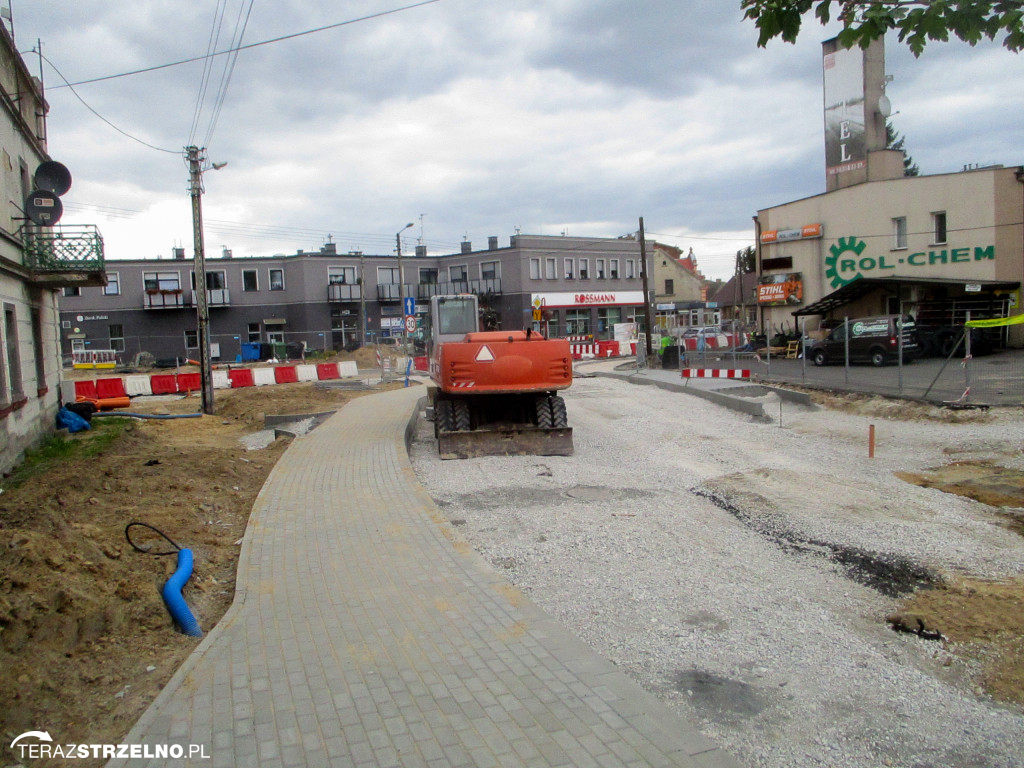 Fotorelacja z placu budowy rond w Strzelnie
