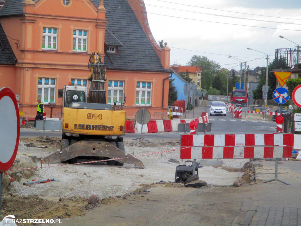 Fotorelacja z placu budowy rond w Strzelnie