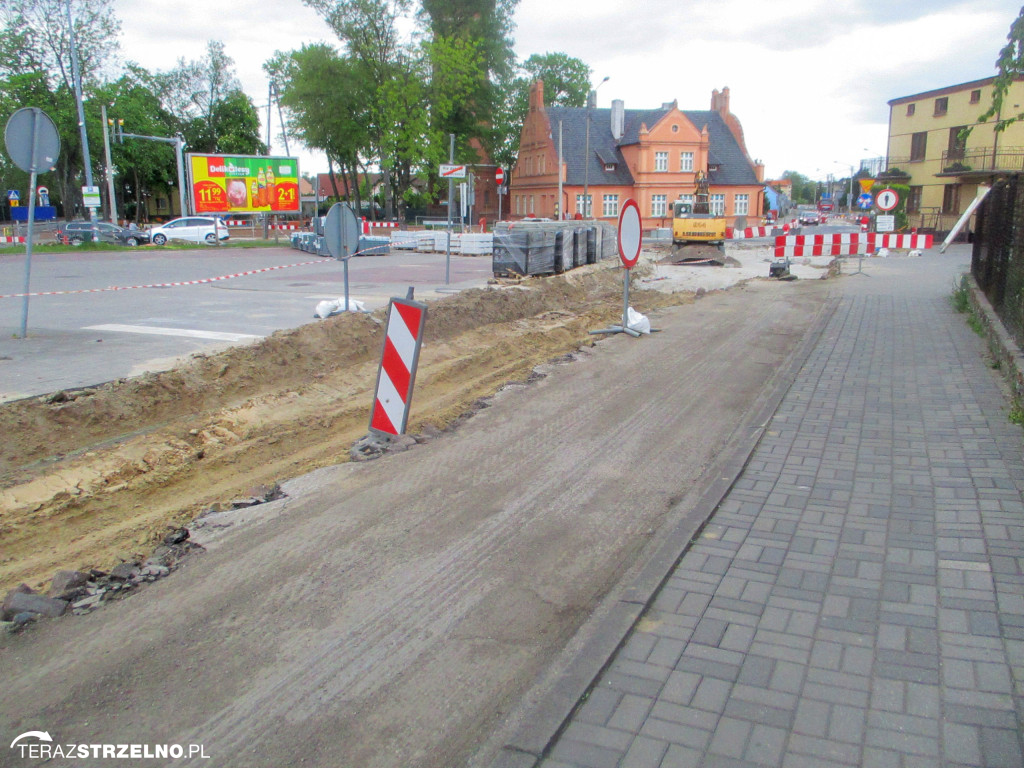 Fotorelacja z placu budowy rond w Strzelnie