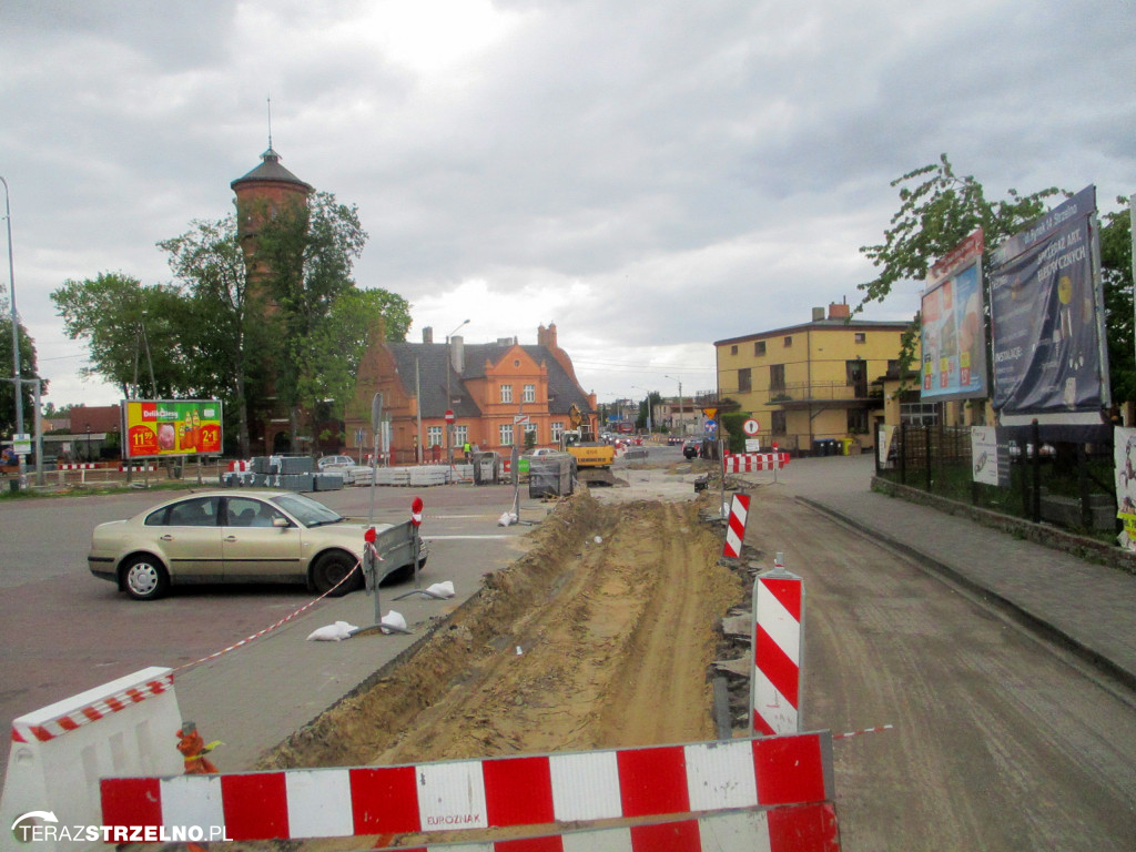Fotorelacja z placu budowy rond w Strzelnie