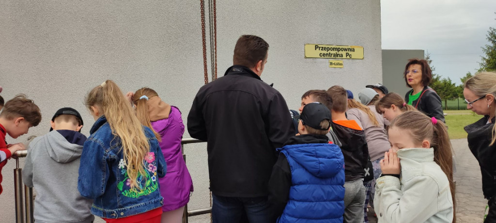 Wyjazd klasy trzeciej do Oczyszczalni Ścieków w Strzelnie Klasztornym