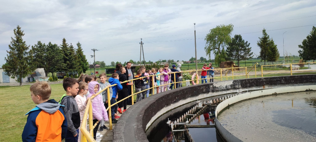 Wyjazd klasy trzeciej do Oczyszczalni Ścieków w Strzelnie Klasztornym