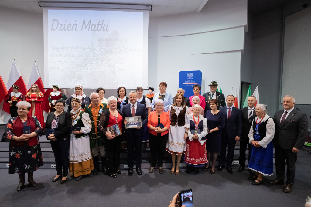 Panie z Mogilna i Strzelna nagrodzone medalami wojewody [FOTO]