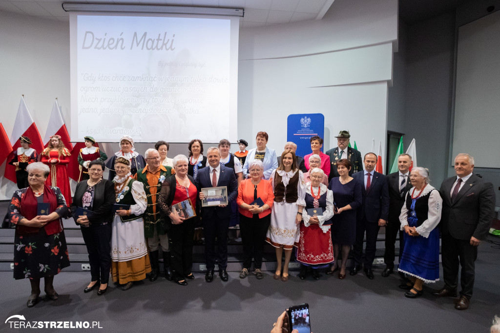 Panie z Mogilna i Strzelna nagrodzone medalami wojewody [FOTO]