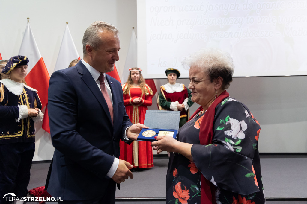 Panie z Mogilna i Strzelna nagrodzone medalami wojewody [FOTO]