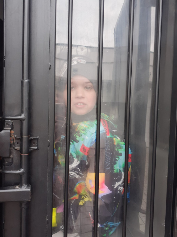 Dzieci z ZSP im. A. A. Michelsona w Strzelnie poznawały pracę policjantów