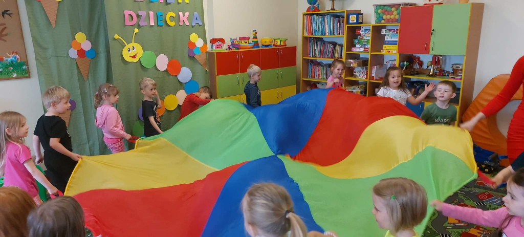 Dzień dziecka w strzeleńskich przedszkolach i szkołach