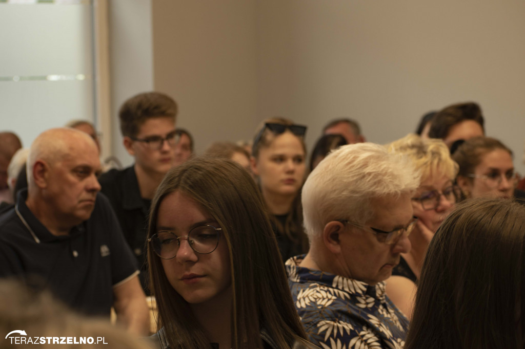 Niezwykle ciekawe spotkanie w strzeleńskiej bibliotece