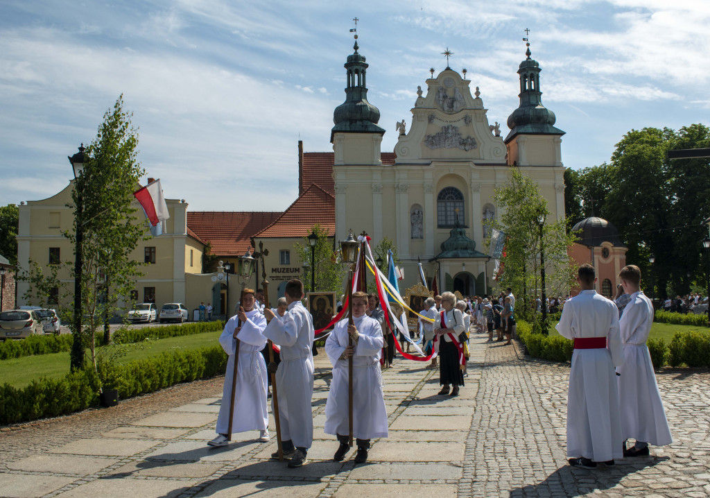 Ulicami Strzelna przeszła procesja Bożego Ciała - galeria
