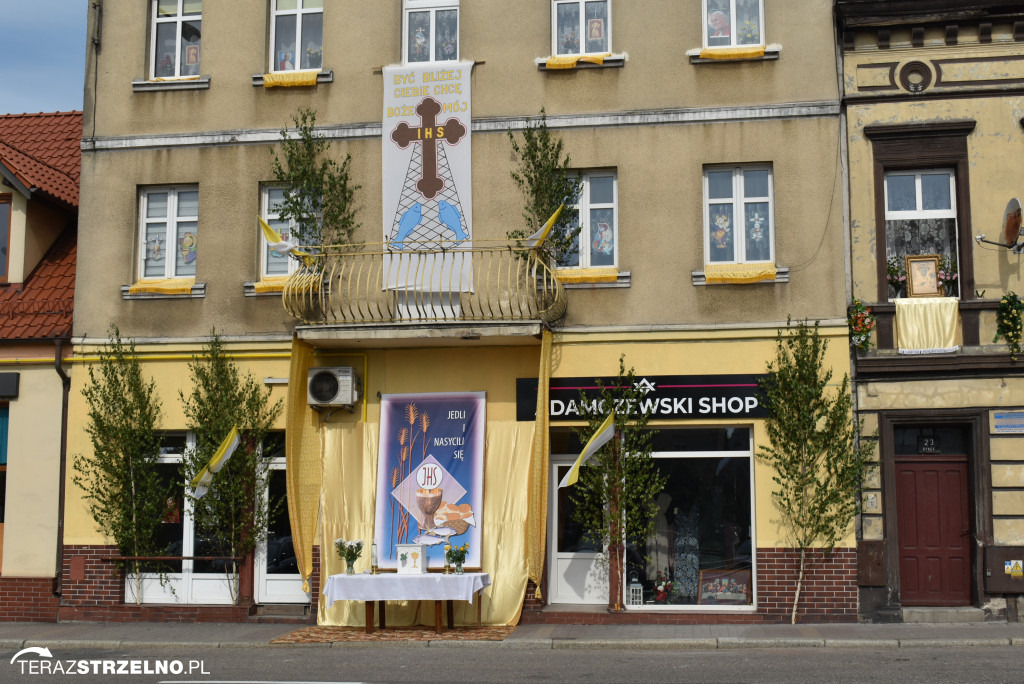 Ulicami Strzelna przeszła procesja Bożego Ciała - galeria
