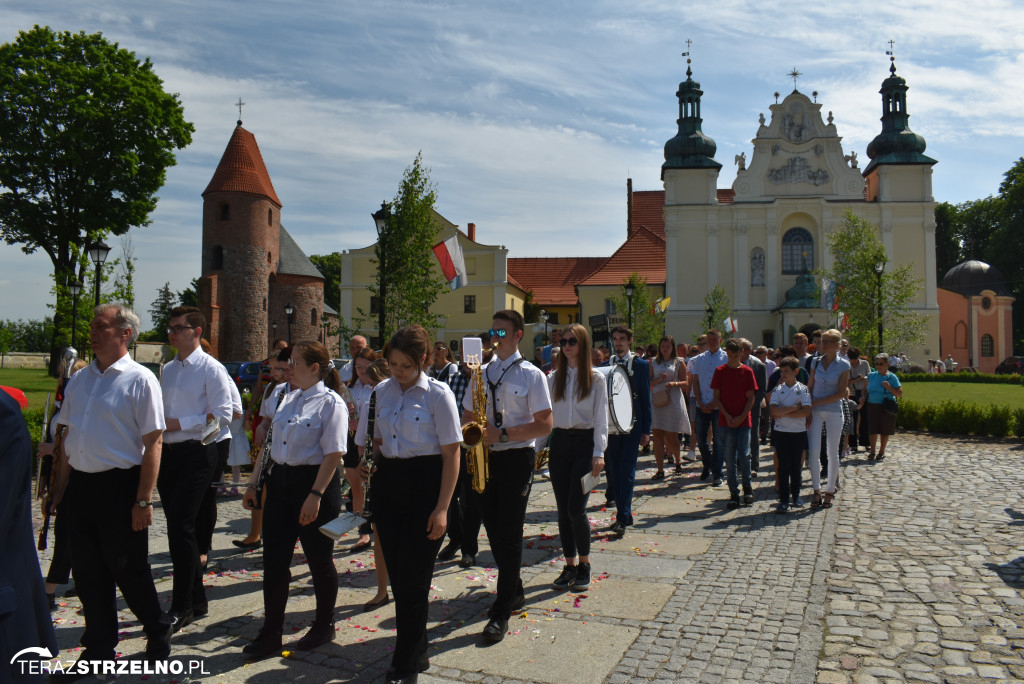 Ulicami Strzelna przeszła procesja Bożego Ciała - galeria