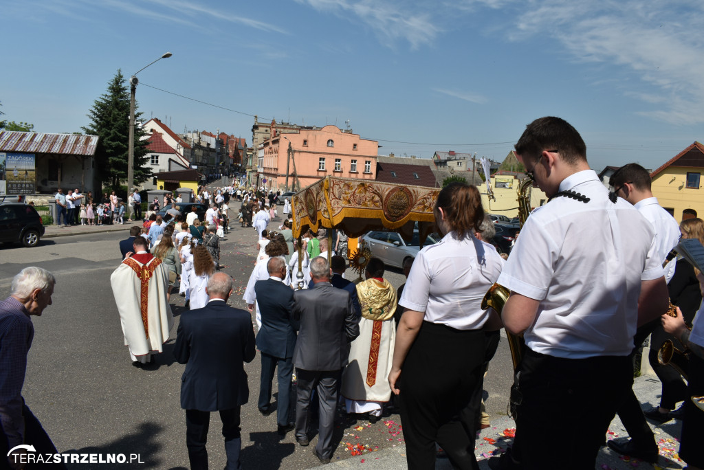 Ulicami Strzelna przeszła procesja Bożego Ciała - galeria