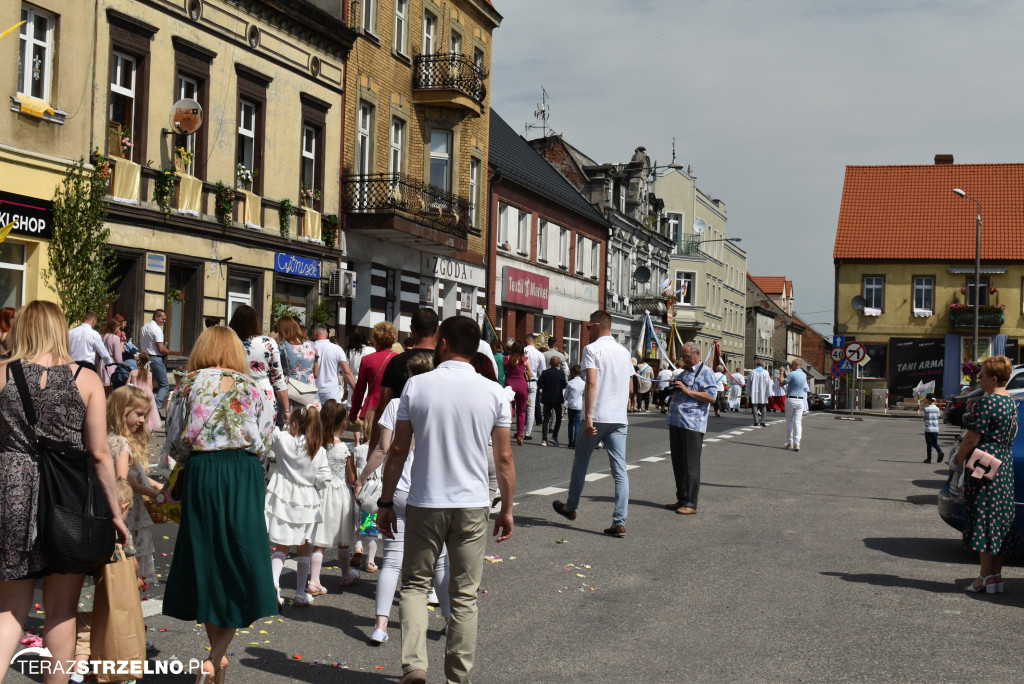 Ulicami Strzelna przeszła procesja Bożego Ciała - galeria