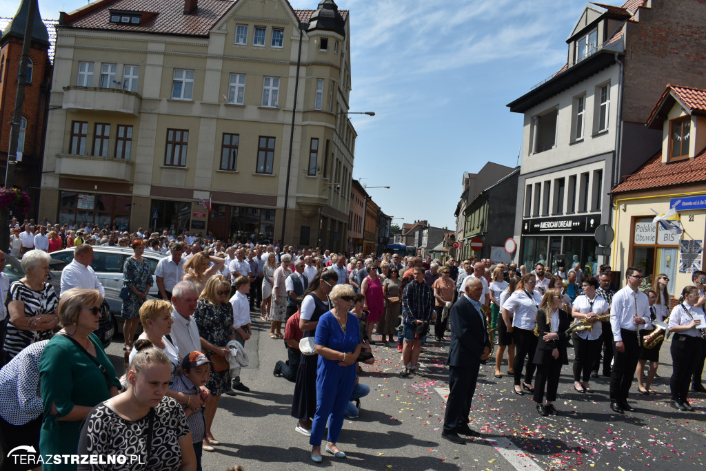Ulicami Strzelna przeszła procesja Bożego Ciała - galeria