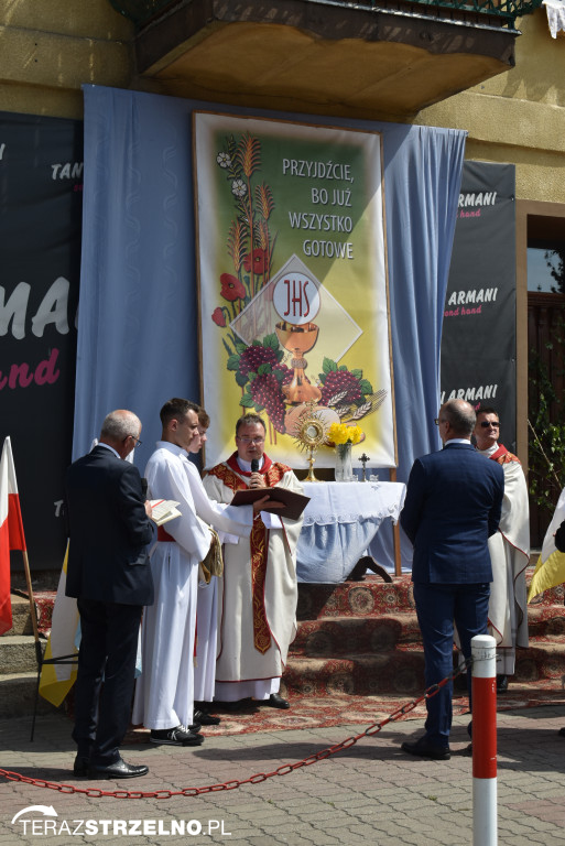 Ulicami Strzelna przeszła procesja Bożego Ciała - galeria