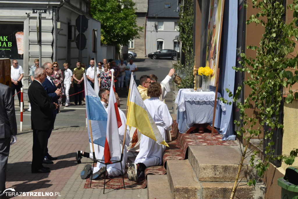 Ulicami Strzelna przeszła procesja Bożego Ciała - galeria
