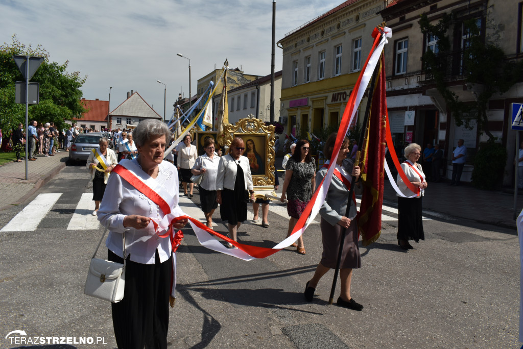 Ulicami Strzelna przeszła procesja Bożego Ciała - galeria