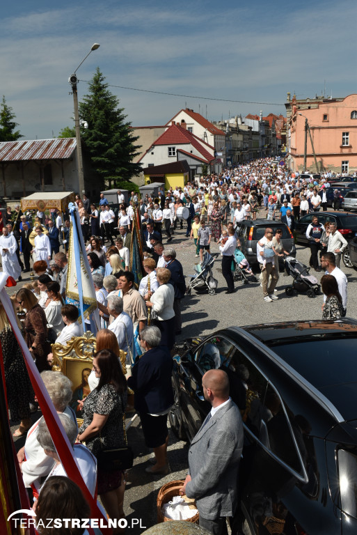 Ulicami Strzelna przeszła procesja Bożego Ciała - galeria