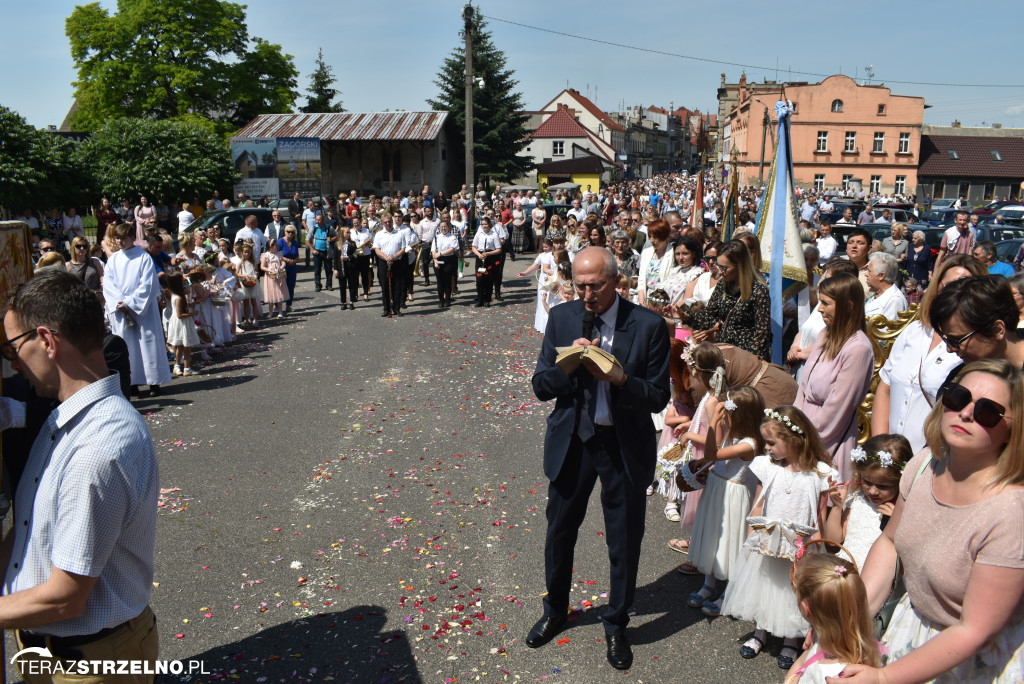 Ulicami Strzelna przeszła procesja Bożego Ciała - galeria