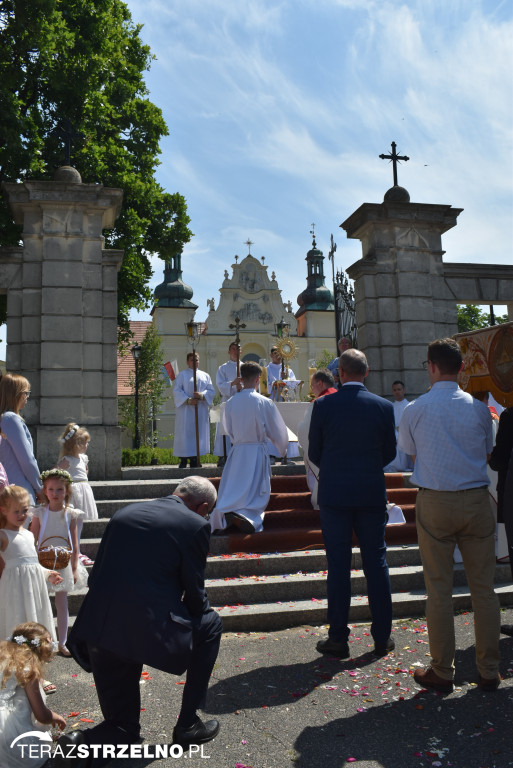 Ulicami Strzelna przeszła procesja Bożego Ciała - galeria