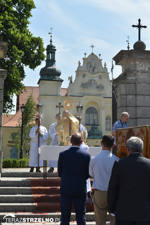 Ulicami Strzelna przeszła procesja Bożego Ciała - galeria