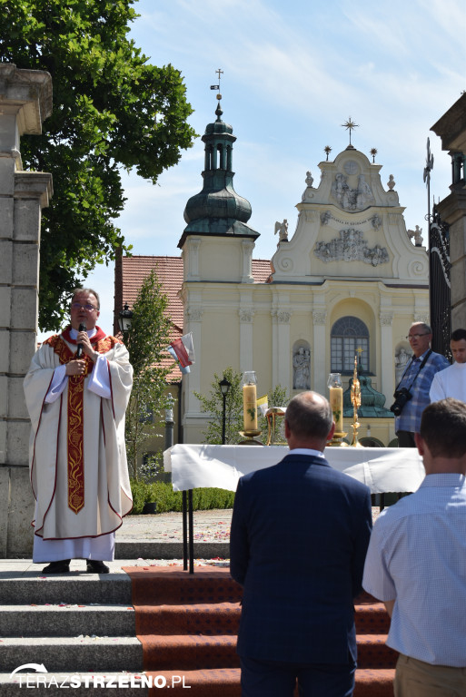 Ulicami Strzelna przeszła procesja Bożego Ciała - galeria