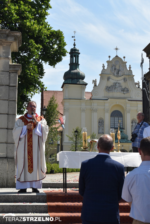 Ulicami Strzelna przeszła procesja Bożego Ciała - galeria