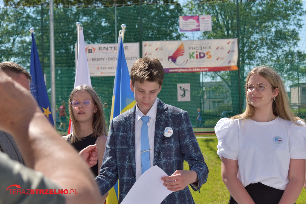 Ósmoklasiści pożegnali swoją szkołę w Strzelnie