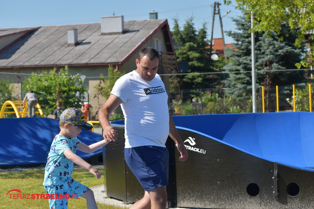 Radość dzieci z nowego placu zabaw - bezcenna