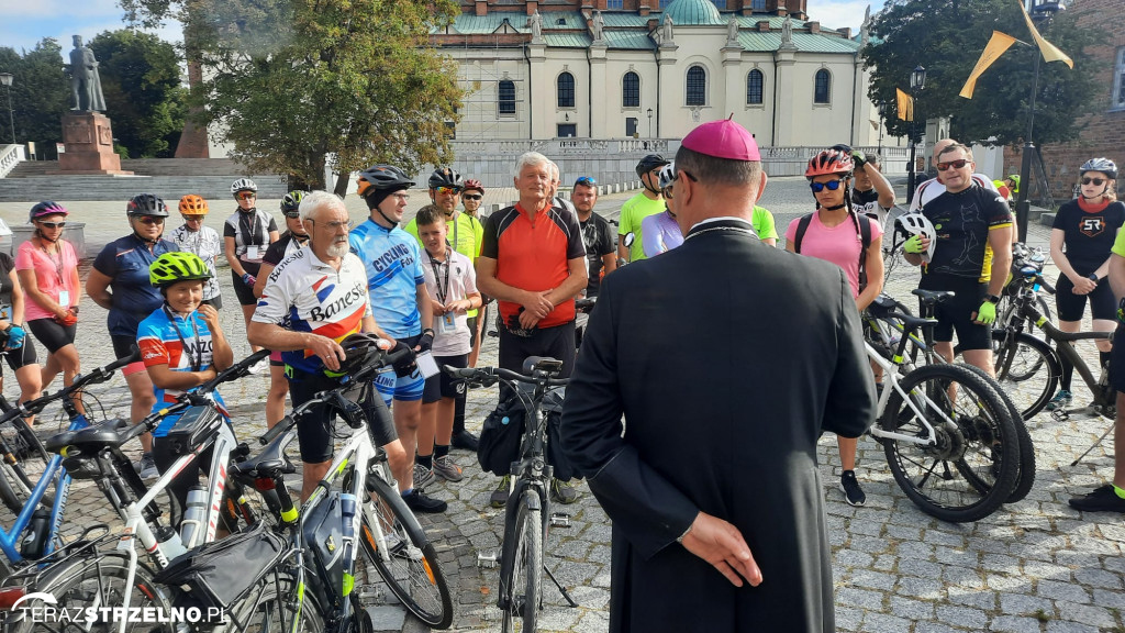 Pielgrzymki rowerowe już w drodze m.in. ze Strzelna [ZDJĘCIA]