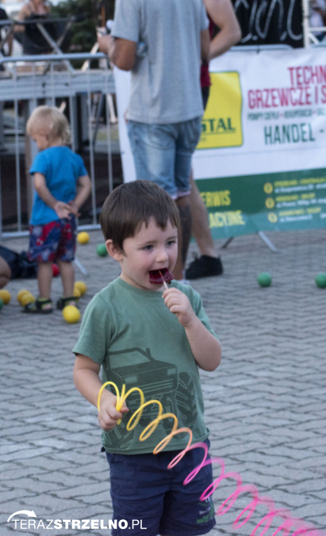 Wieczorne show na Festiwalu Czekolady - artyści zgromadzili tłumy na strzeleńskim Rynku, cz.I