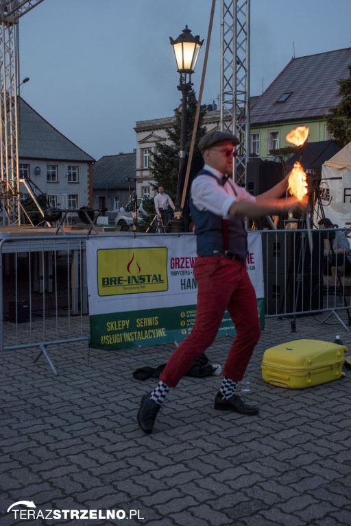 Wieczorne show na Festiwalu Czekolady - artyści zgromadzili tłumy na strzeleńskim Rynku, cz.I