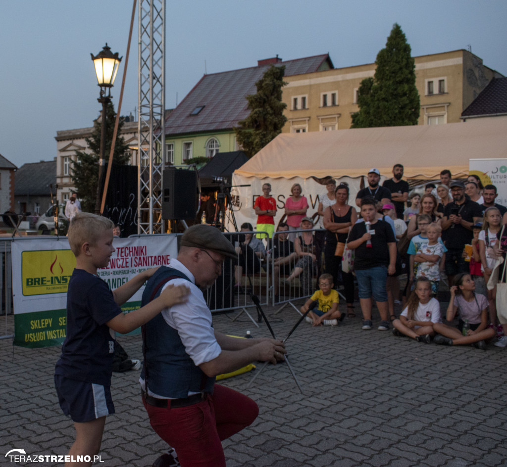 Wieczorne show na Festiwalu Czekolady - artyści zgromadzili tłumy na strzeleńskim Rynku, cz.I