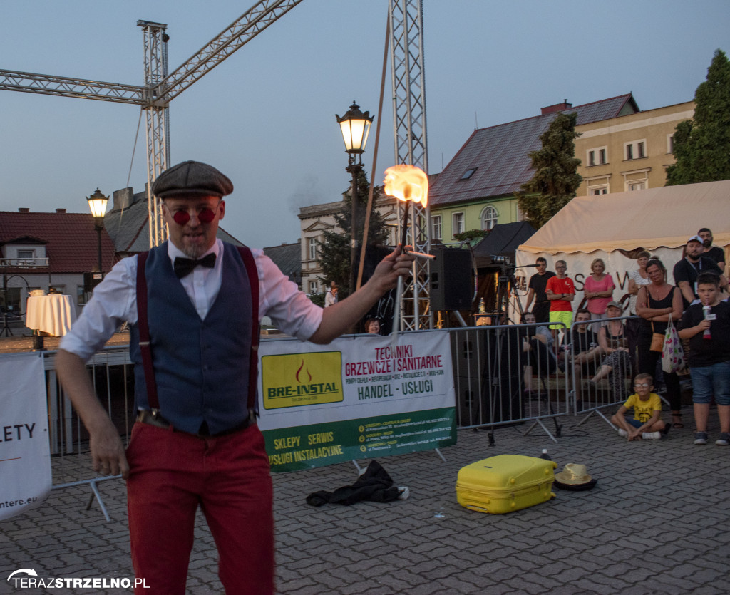 Wieczorne show na Festiwalu Czekolady - artyści zgromadzili tłumy na strzeleńskim Rynku, cz.I
