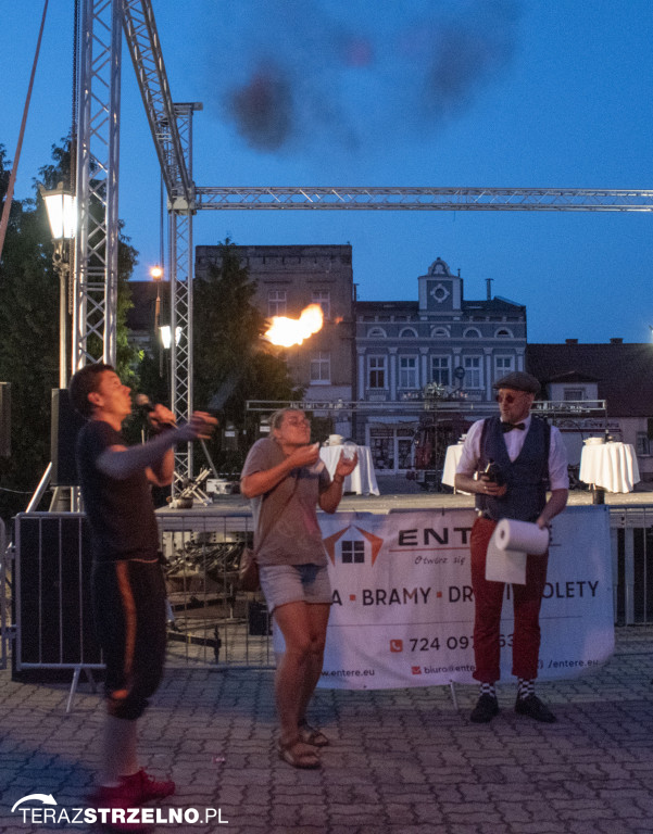 Wieczorne show na Festiwalu Czekolady - artyści zgromadzili tłumy na strzeleńskim Rynku, cz.I