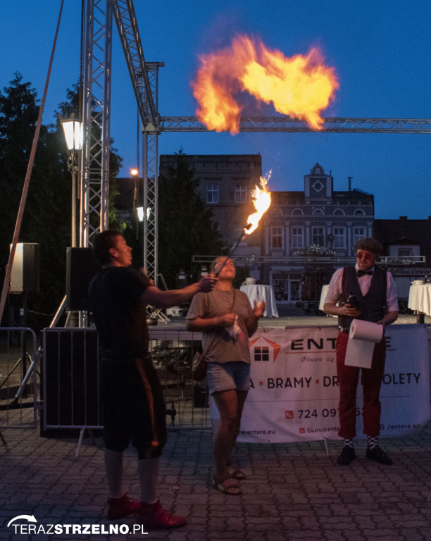 Wieczorne show na Festiwalu Czekolady - artyści zgromadzili tłumy na strzeleńskim Rynku, cz.I