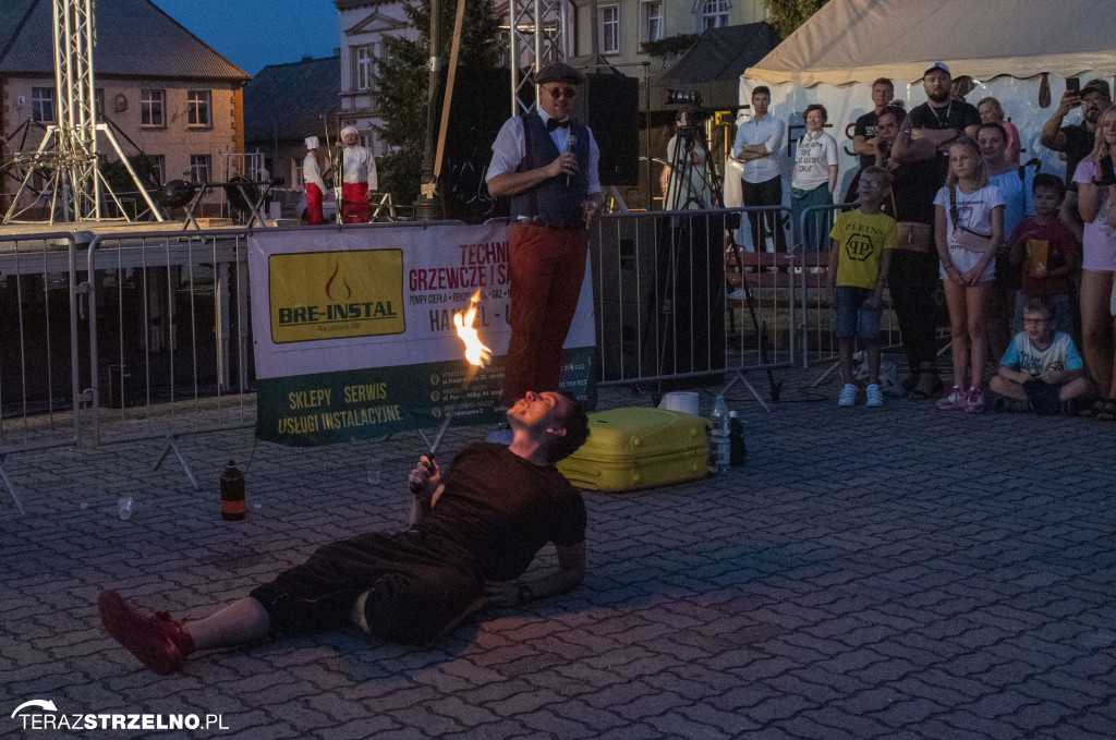 Wieczorne show na Festiwalu Czekolady - artyści zgromadzili tłumy na strzeleńskim Rynku, cz.I