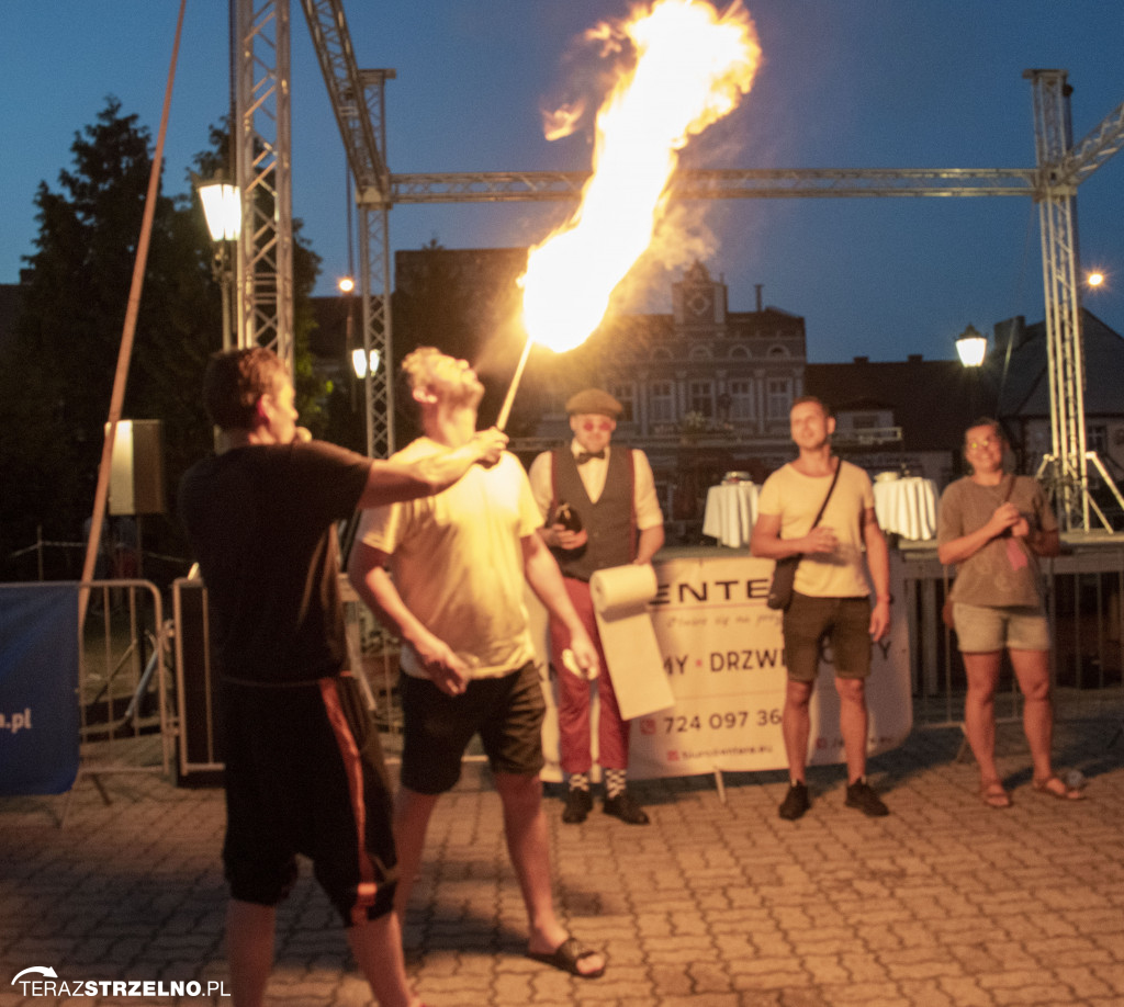 Wieczorne show na Festiwalu Czekolady - artyści zgromadzili tłumy na strzeleńskim Rynku, cz.I
