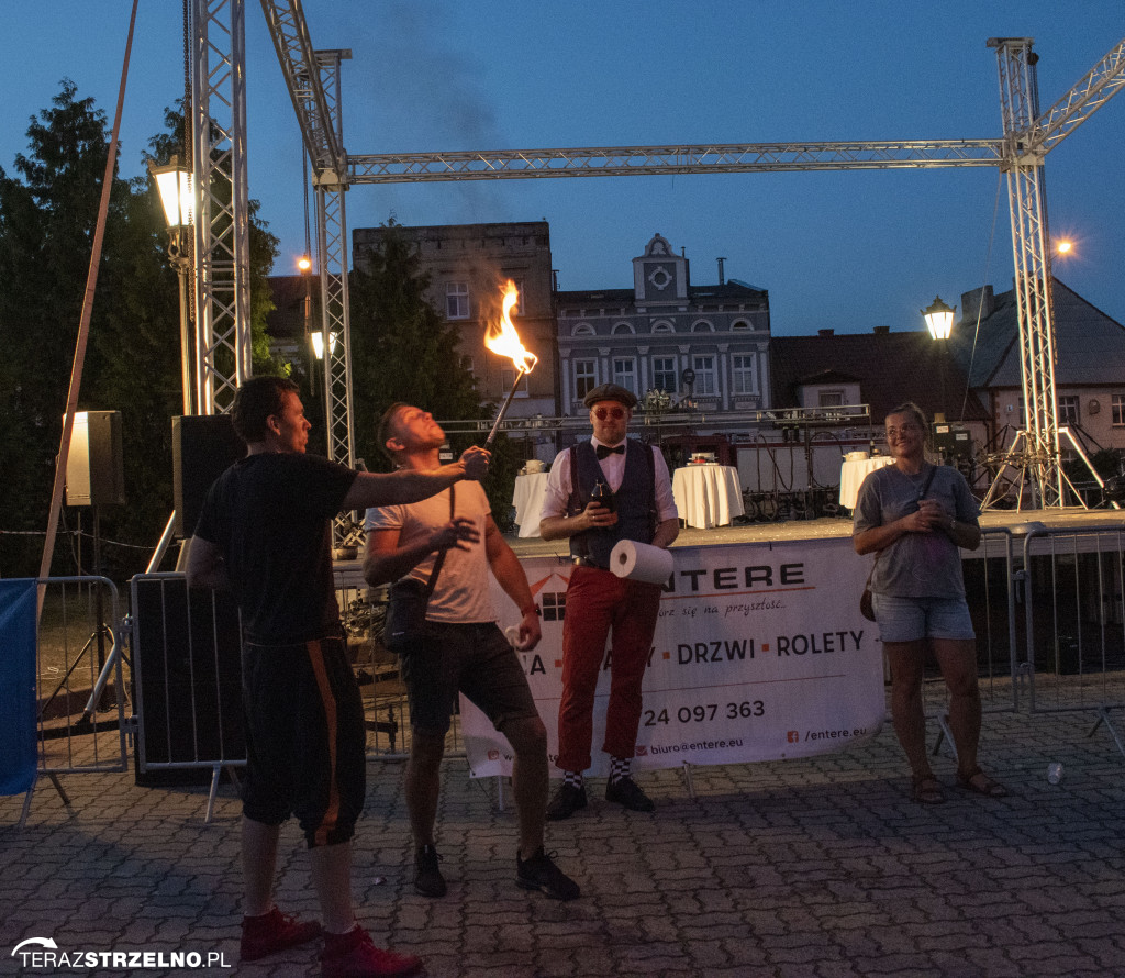 Wieczorne show na Festiwalu Czekolady - artyści zgromadzili tłumy na strzeleńskim Rynku, cz.I