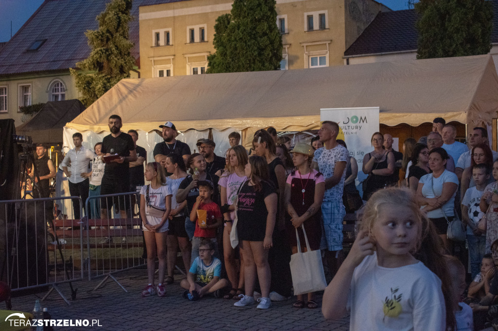 Wieczorne show na Festiwalu Czekolady - artyści zgromadzili tłumy na strzeleńskim Rynku, cz.I