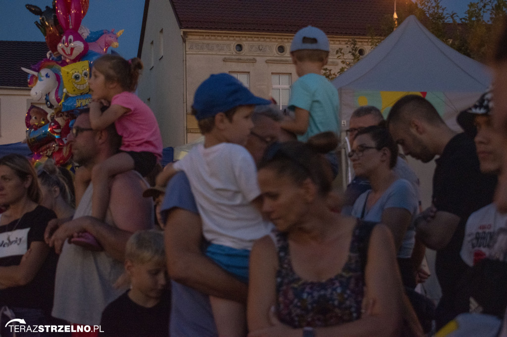 Wieczorne show na Festiwalu Czekolady - artyści zgromadzili tłumy na strzeleńskim Rynku, cz.I