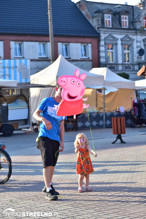 Wieczorne show na Festiwalu Czekolady - artyści zgromadzili tłumy na strzeleńskim Rynku, cz.I