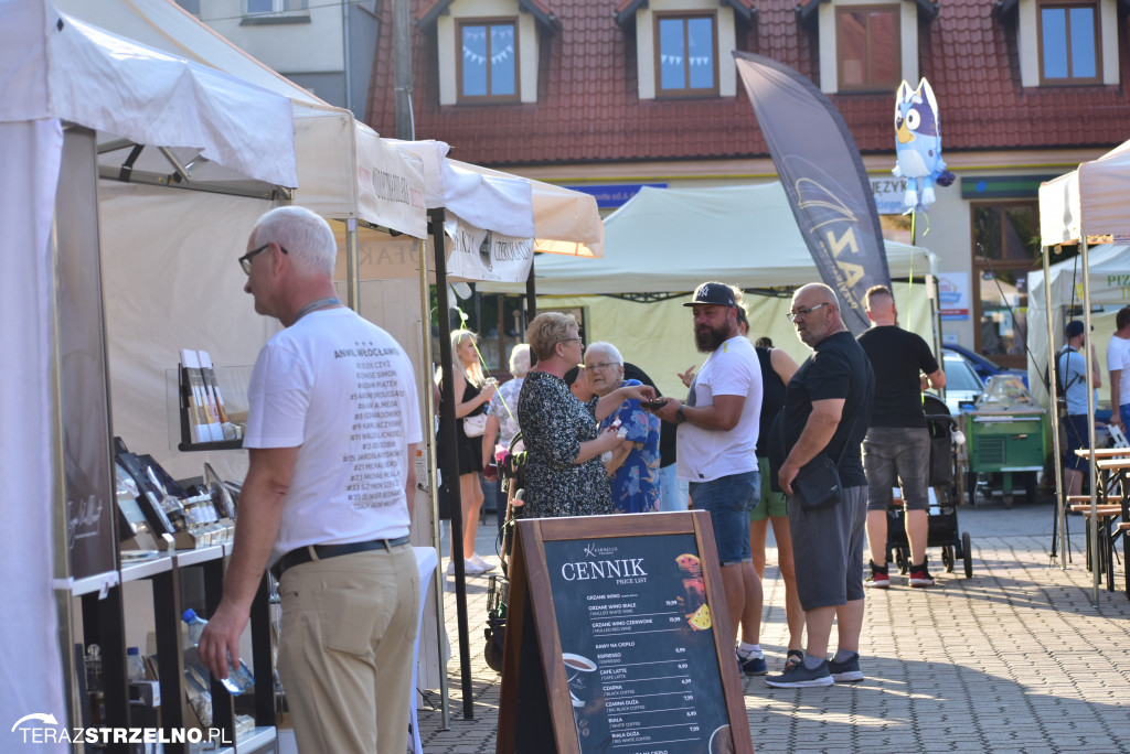 Wieczorne show na Festiwalu Czekolady - artyści zgromadzili tłumy na strzeleńskim Rynku, cz.I