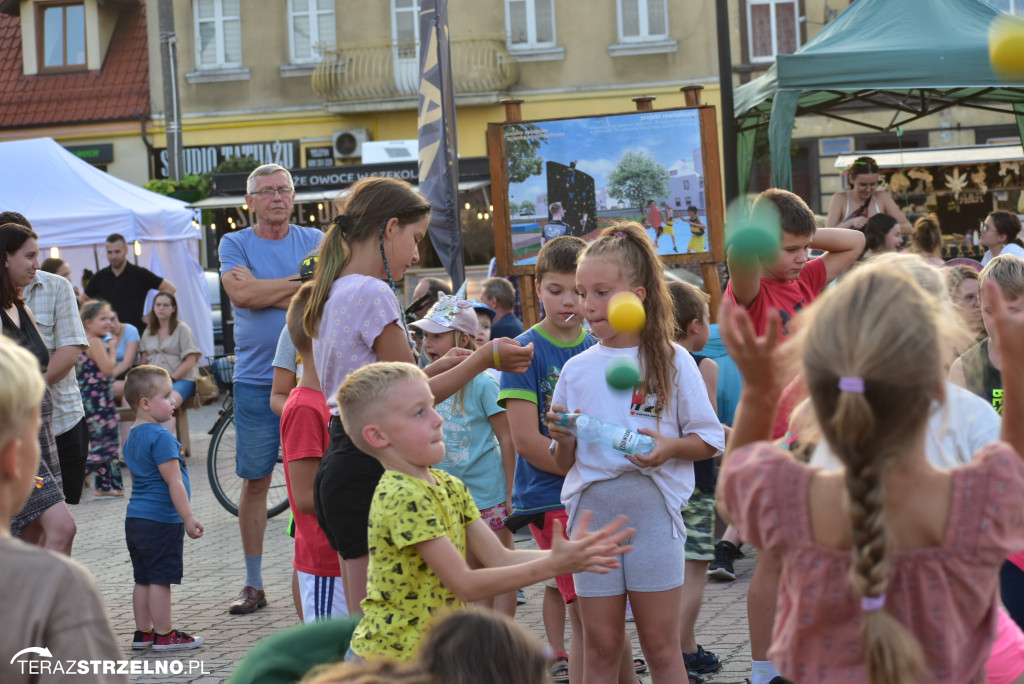 Wieczorne show na Festiwalu Czekolady - artyści zgromadzili tłumy na strzeleńskim Rynku, cz.I