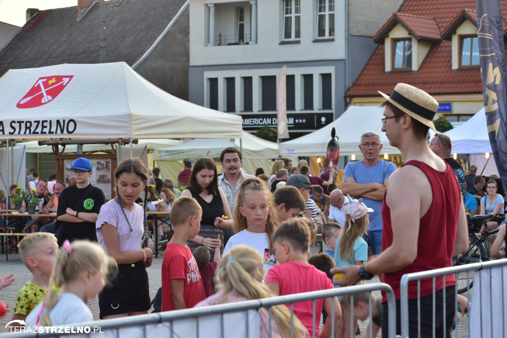Wieczorne show na Festiwalu Czekolady - artyści zgromadzili tłumy na strzeleńskim Rynku, cz.I