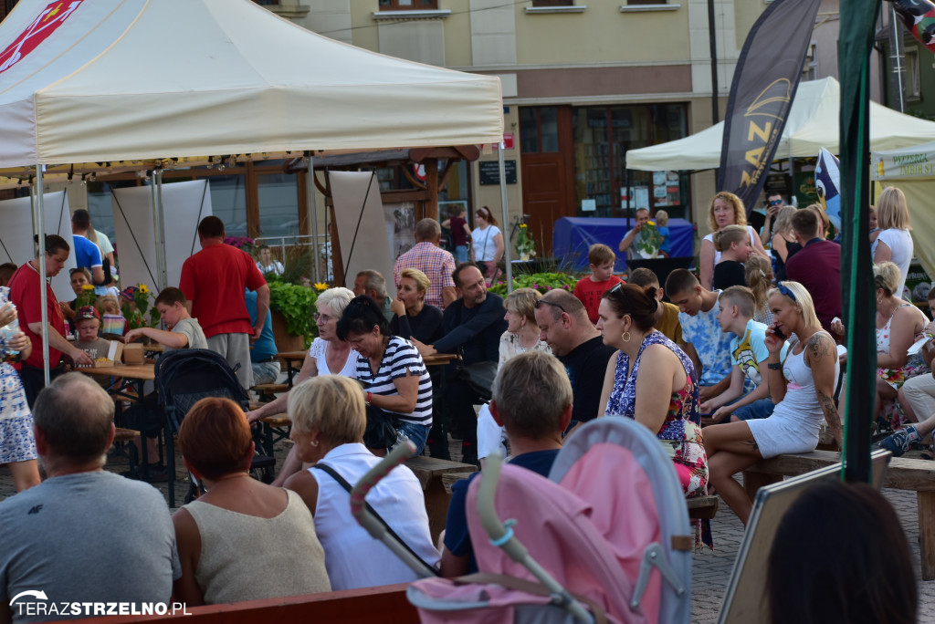 Wieczorne show na Festiwalu Czekolady - artyści zgromadzili tłumy na strzeleńskim Rynku, cz.I