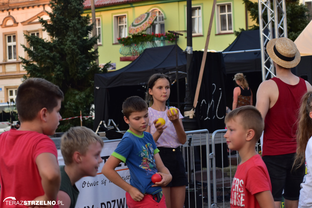 Wieczorne show na Festiwalu Czekolady - artyści zgromadzili tłumy na strzeleńskim Rynku, cz.I